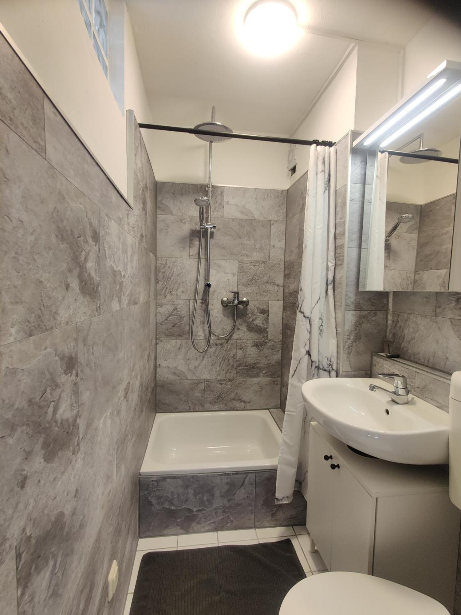 H-Lodges - Top City-Appartments In 에센 외부 사진